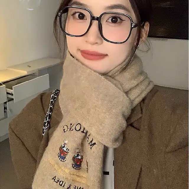 雅鹿优选 小熊刺绣针织围巾女生冬季羊毛混纺百搭学生保暖加厚高级感围脖 礼盒装 绒线围巾 男女同款情侣款