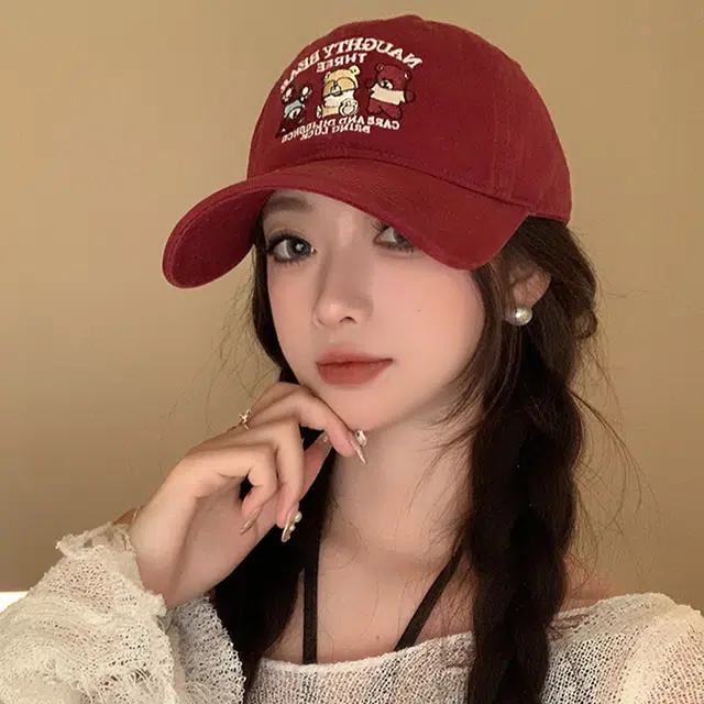 雅鹿优选 可爱小棕熊软顶刺绣户外出行防晒遮阳学院风时尚潮流百搭大头围显脸小 棉 鸭舌帽 男女同款情侣款