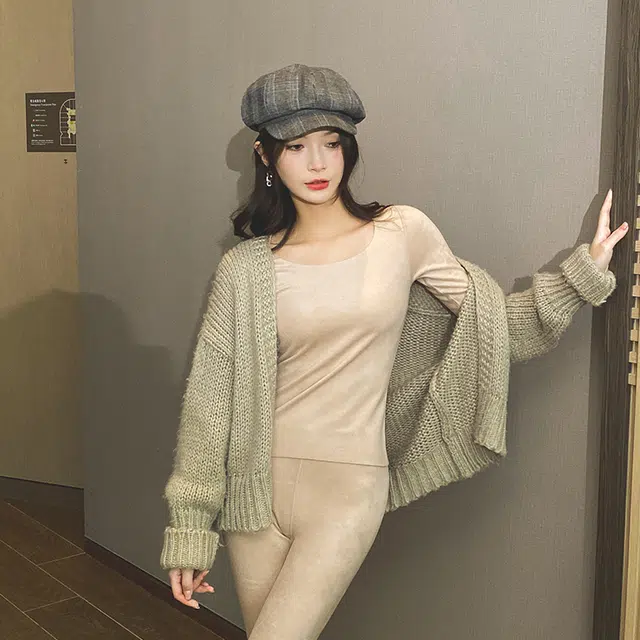 多情猫 德绒秋衣纯色圆领无痕保暖上装 轻暖修身内衣女款 保暖基础内搭款