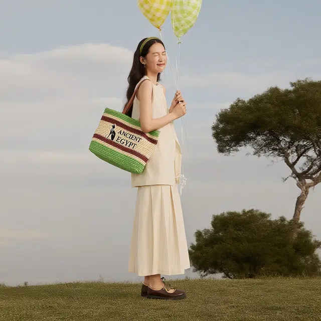 大英博物馆 度假风百搭简约轮廓高颜值 工艺纸拼合成革 单肩包 女款 绿色