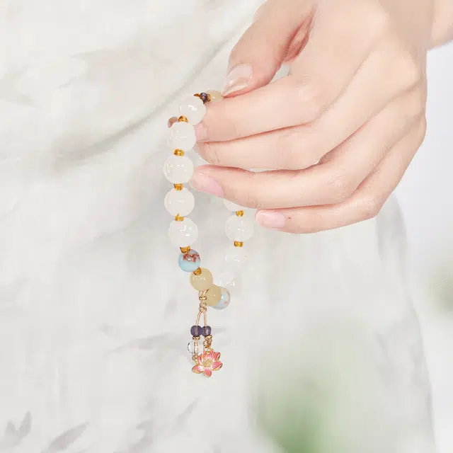 大英博物馆 东方梦境系列 好运莲莲雕刻莲花 国风 新中式 高颜值 金丝玉 手串 女款