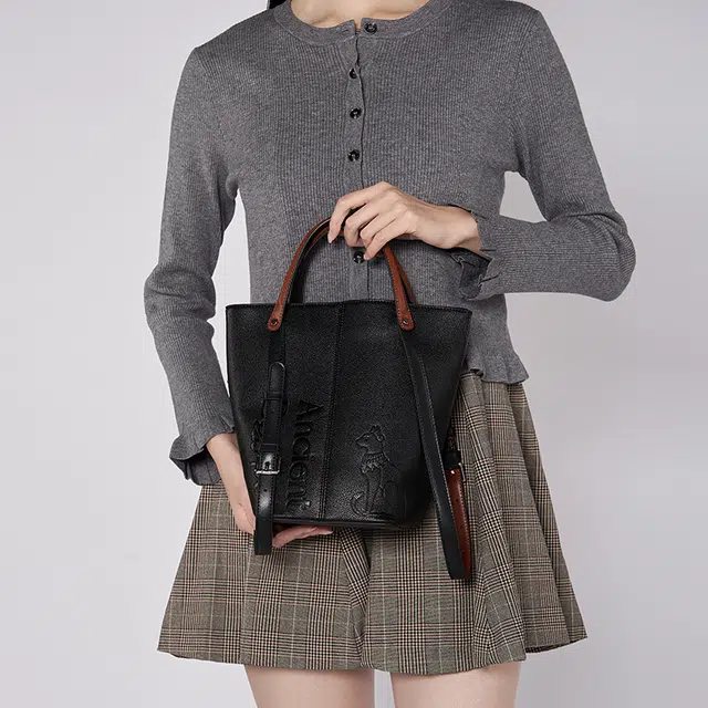 大英博物馆 盖亚·安德森猫系列 潮流百搭 单肩斜挎水桶包多用 合成革 手提包 女款 黑色