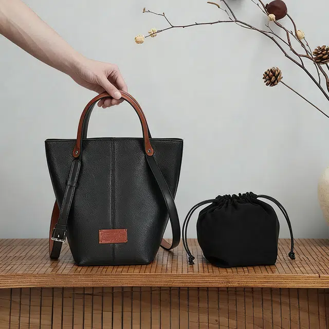 大英博物馆 盖亚·安德森猫系列 潮流百搭 单肩斜挎水桶包多用 合成革 手提包 女款 黑色