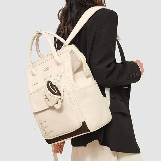 八小万 时尚简约高颜值百搭轻便 牛津布 双肩包 女款 多色