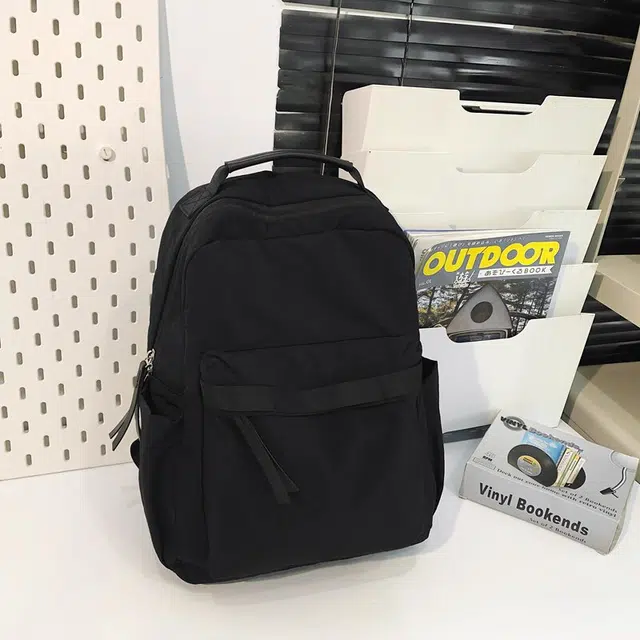 八小万 简约百搭 复古森系旅游  简约高中大学生书包 轻量化 徒步防水 尼龙 双肩包 常规 男女同款情侣款 黑色/白色/绿色
