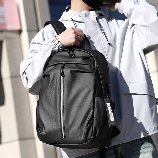 八小万 简约时尚潮流百搭轻便 皮膜 双肩包 男女同款情侣款 多色