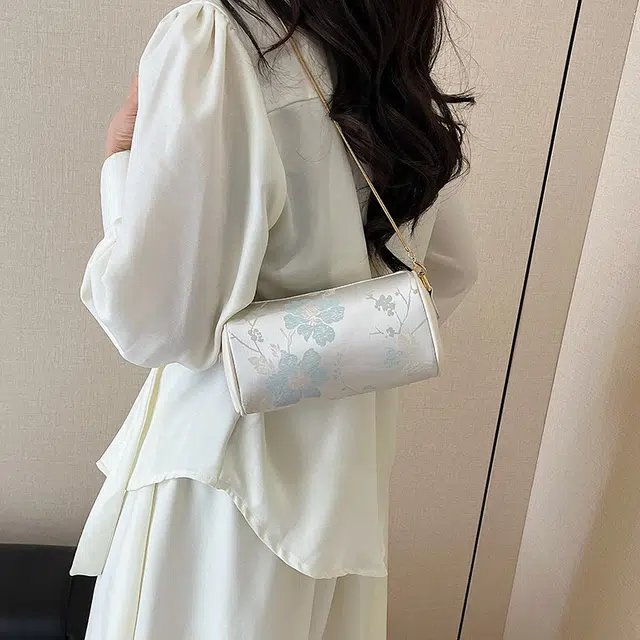 辛巴赫 新中式国风潮流高颜值百搭气质优雅甜美小众设计感 涤纶 波士顿包斜挎单肩包 常规 女款 多色