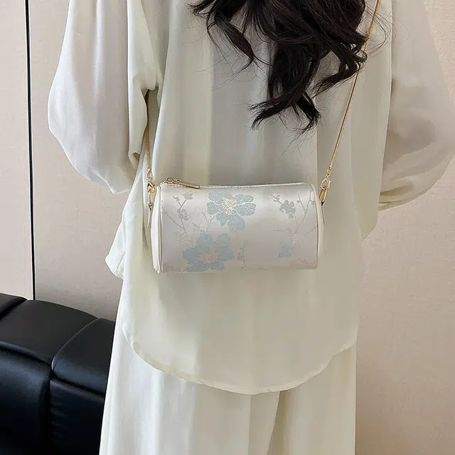 辛巴赫 新中式国风潮流高颜值百搭气质优雅甜美小众设计感 涤纶 波士顿包斜挎单肩包 常规 女款 多色