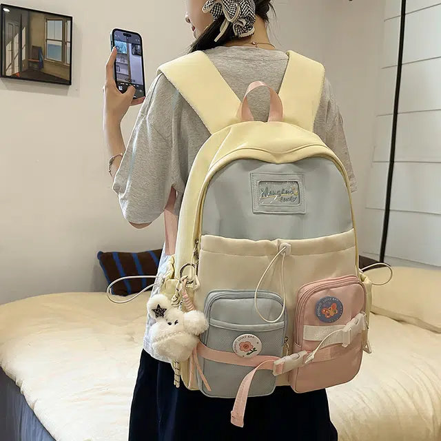 辛巴赫 小清新可爱潮流百搭时尚复古小众设计感个性独特 棉 双肩包 常规 女款 多色