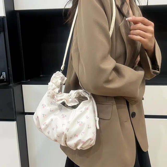 辛巴赫 个性小众田园风印花甜美百搭 尼龙 单肩斜挎手提包 女款 多色
