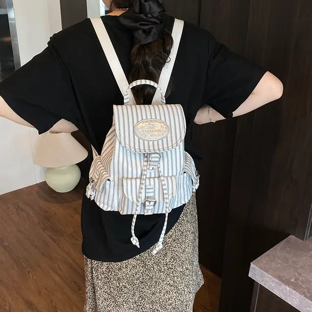 辛巴赫 百搭田园风可爱甜酷小众设计文艺感 尼龙 双肩包 女款 碎花/条纹