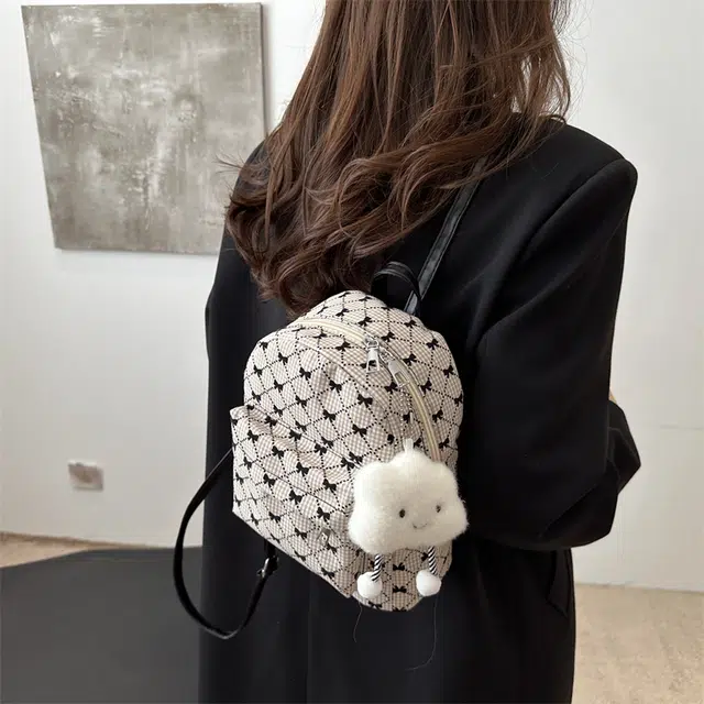 辛巴赫 小众设计感潮流复古个性独特简约时尚韩系 尼龙布 背包双肩包 女款 多色