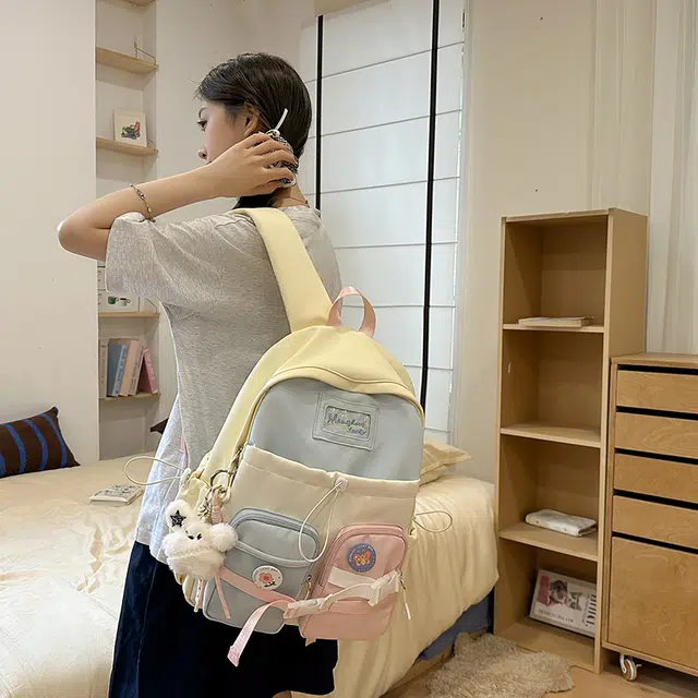 辛巴赫 小清新可爱潮流百搭时尚复古小众设计感个性独特 棉 双肩包 常规 女款 多色