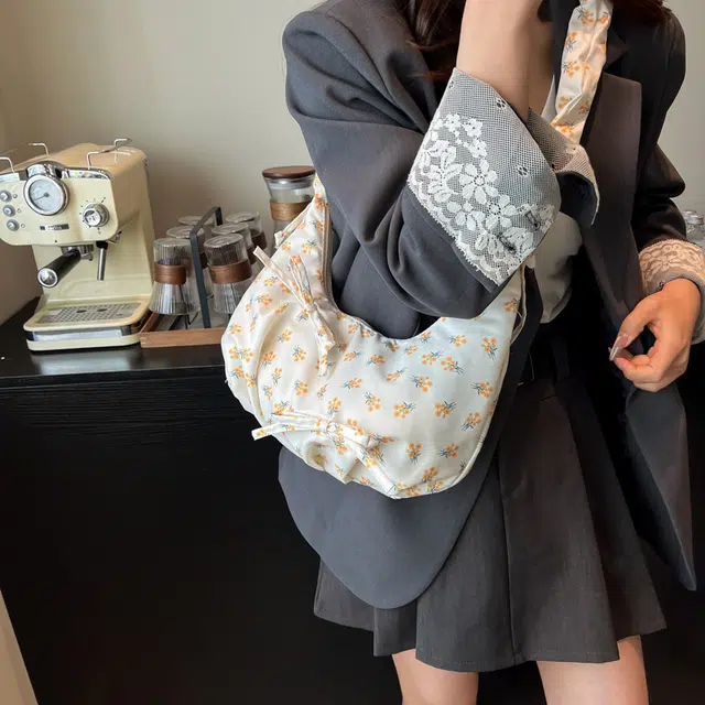 辛巴赫 田园风小清新韩版气质优雅褶皱夏季腋下包潮流时尚文艺感森系 尼龙 单肩包 女款 多色