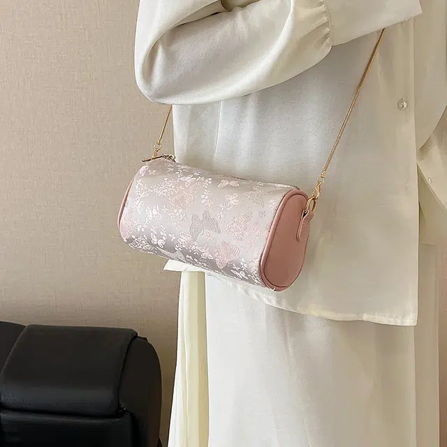 辛巴赫 新中式国风潮流高颜值百搭气质优雅甜美小众设计感 涤纶 波士顿包斜挎单肩包 常规 女款 多色