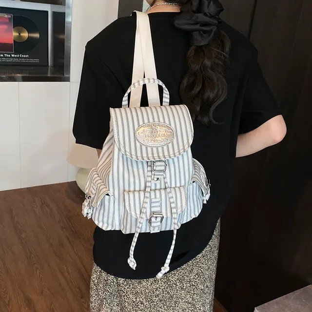 辛巴赫 百搭田园风可爱甜酷小众设计文艺感 尼龙 双肩包 女款 碎花/条纹