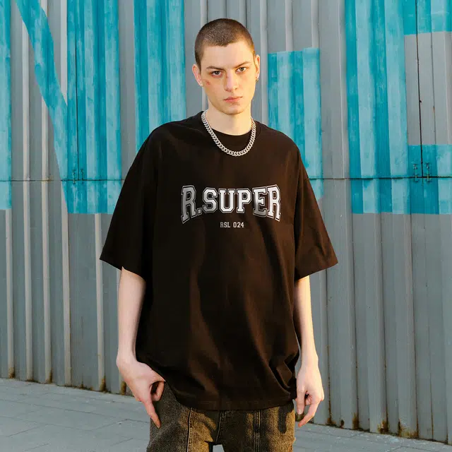 R.super LogoT