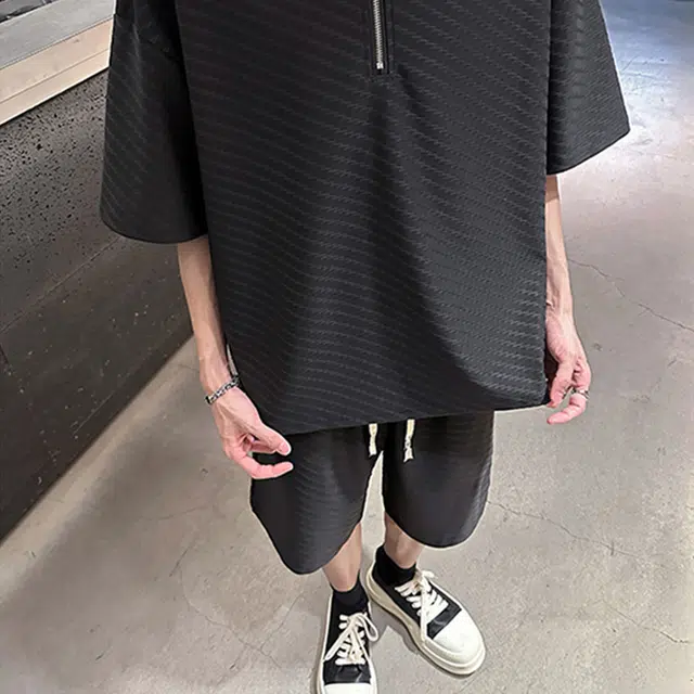 R.super T