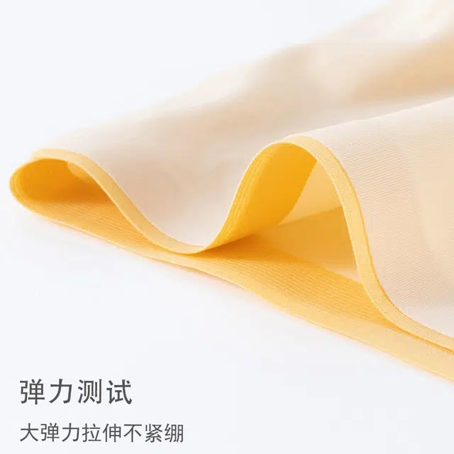 艾诗塔 小胸聚拢文胸女 防下垂乳胶无钢圈无痕设计 撞色三明治软支撑内衣裤套装 女款