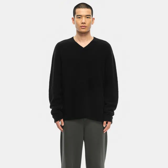 nice rice V-Neck Sweater