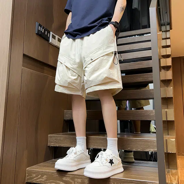 西行纪 高街设计感结构款潮牌宽松松紧褶皱百搭五分裤日常通勤大口袋休闲户外运动工装短裤 男女同款