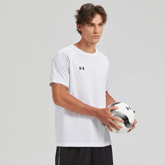 Under Armour LogoT