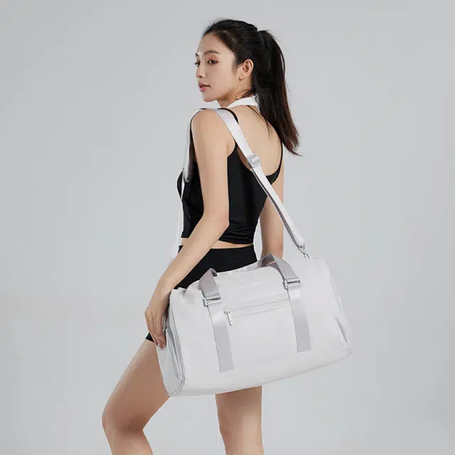 斯凯奇 运动大容量干湿分离独立鞋仓 涤纶 健身包旅行包 大号 男女同款情侣款 黑色/卡其色/灰色