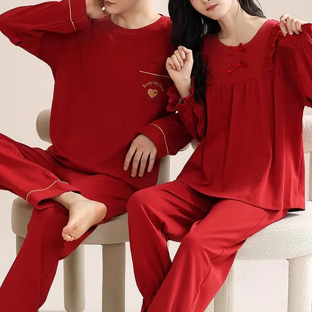 橡柠派 春秋款简约圆领小蝴蝶结保暖情侣款新婚结婚纯色双蝴蝶结本命年套装纯棉长袖长裤家居套装 男女同款 红色