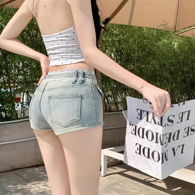 依钗 夏季美式辣妹蕾丝拼接低腰包臀热裤牛仔短裤 女款