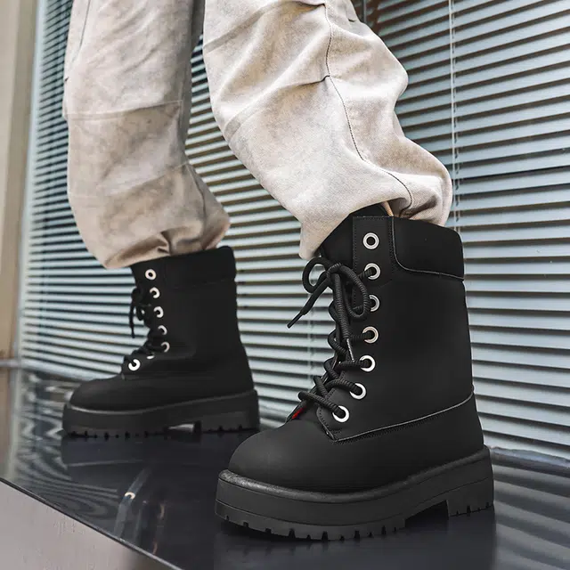 FCMM Martin Boots High Top