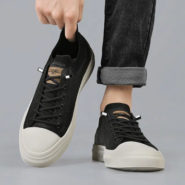 CARTELO Low Top Sneakers