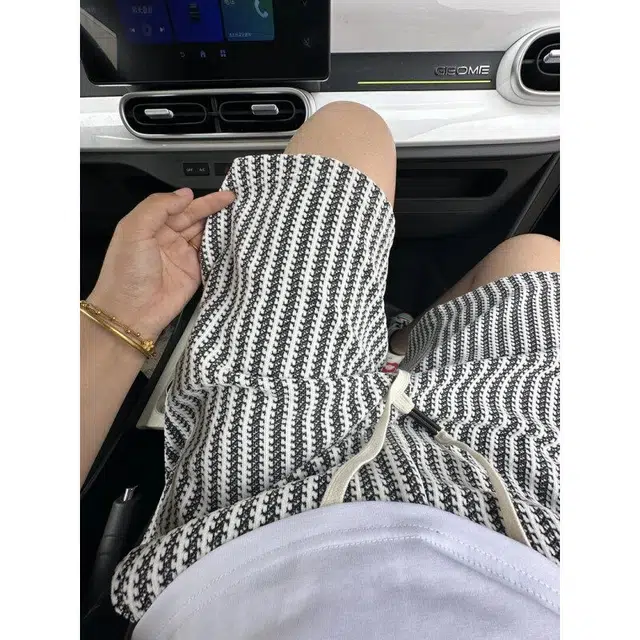 拾个壹先生 时尚美式潮流宽松条纹拼接运动五分休闲短裤 男女同款