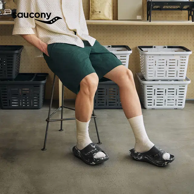 Saucony
