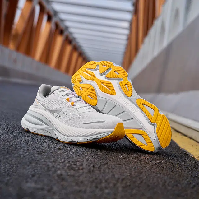 Saucony HURRICANE 24