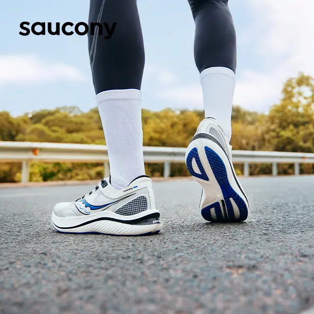 Saucony Slay