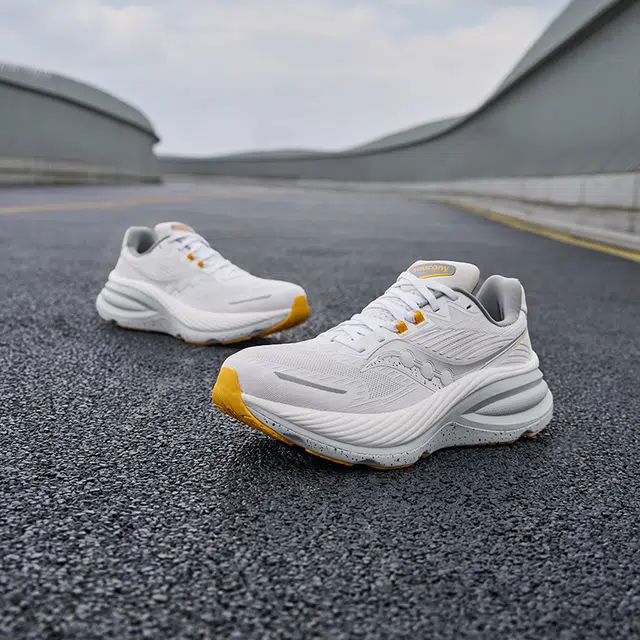 Saucony HURRICANE 24