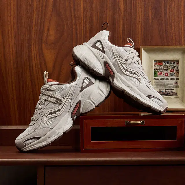 Saucony 2K CAVALRY
