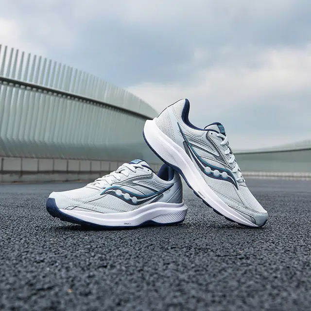 Saucony COHESION 17