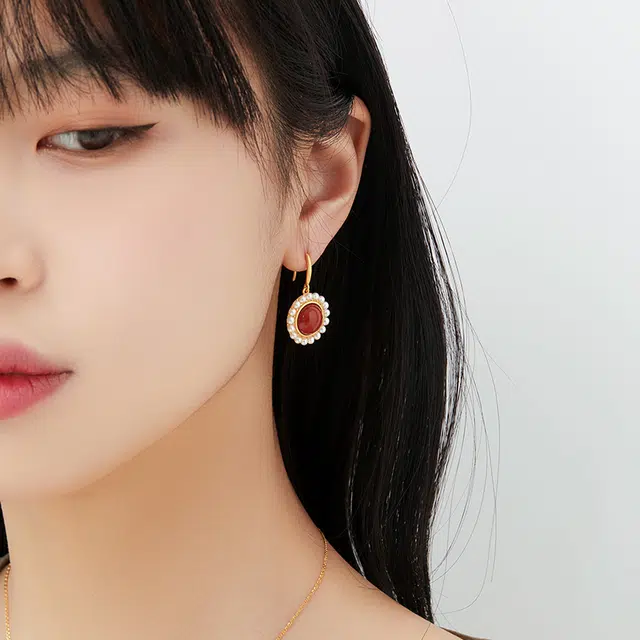 S925