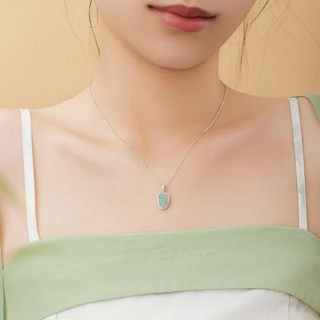 S925