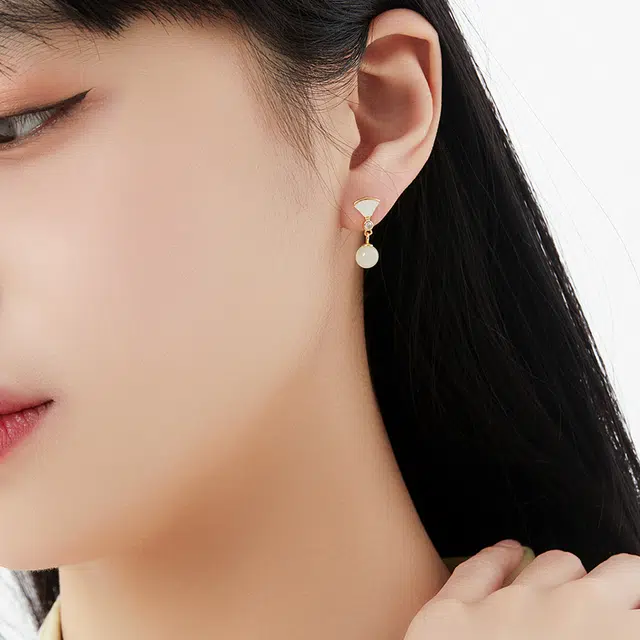S925