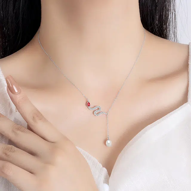 妈妈的礼物 灵蛇献瑞新中式设计感小众简约百搭复古高级感 本命年生肖守护 好运 有钱花 新年 淡水珍珠 项链 女款