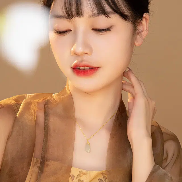 S925