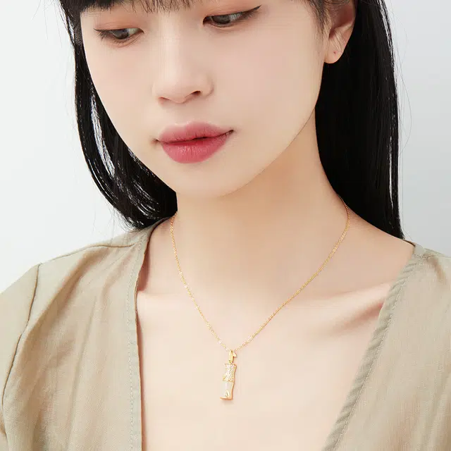 S925