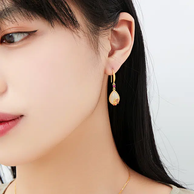 S925