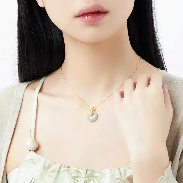 S925