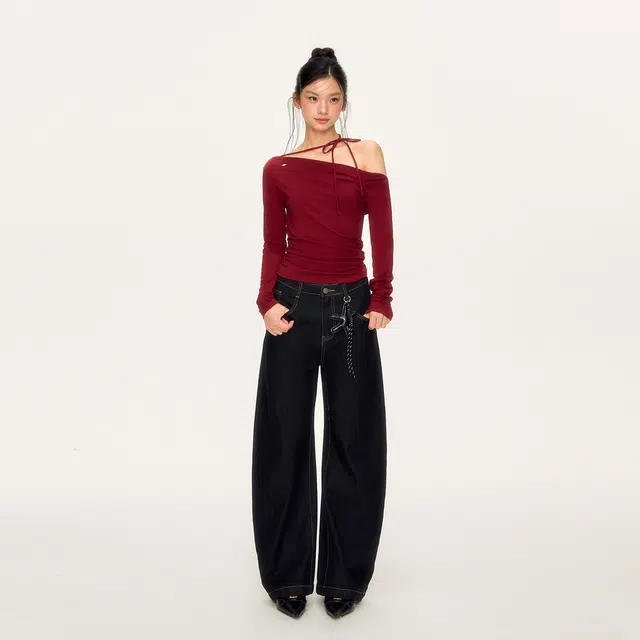 WEEKEND HUB T