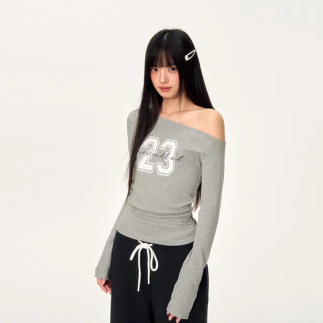 WEEKEND HUB T