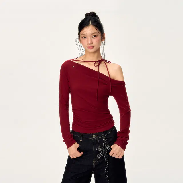 WEEKEND HUB T