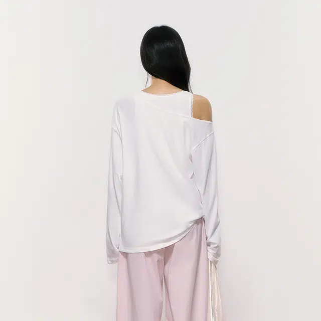 WEEKEND HUB T